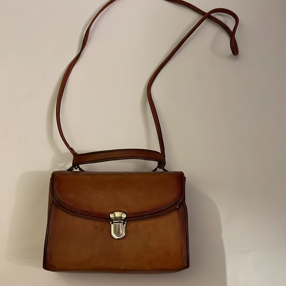 Handbag. Vintage Handmade leather purse or camera carrying case. Brown leather.